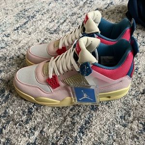 Union LA x Air Jordan 4 Retro
'Guava Ice'